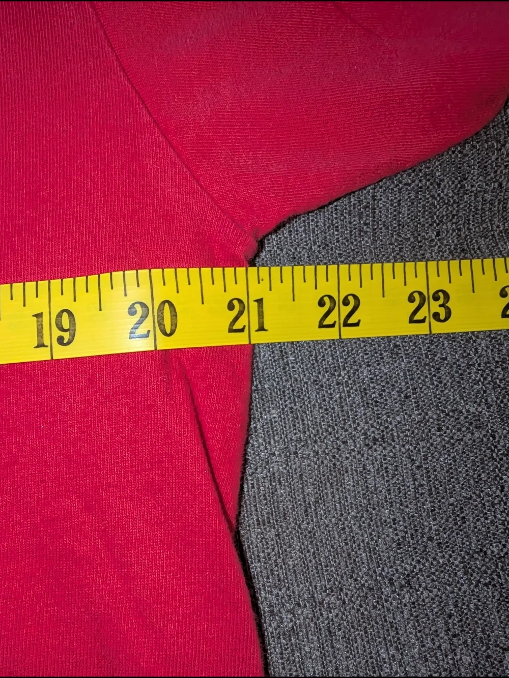 100% Canadian Team Canada Red Graphic Tee - Picture 3 of 4